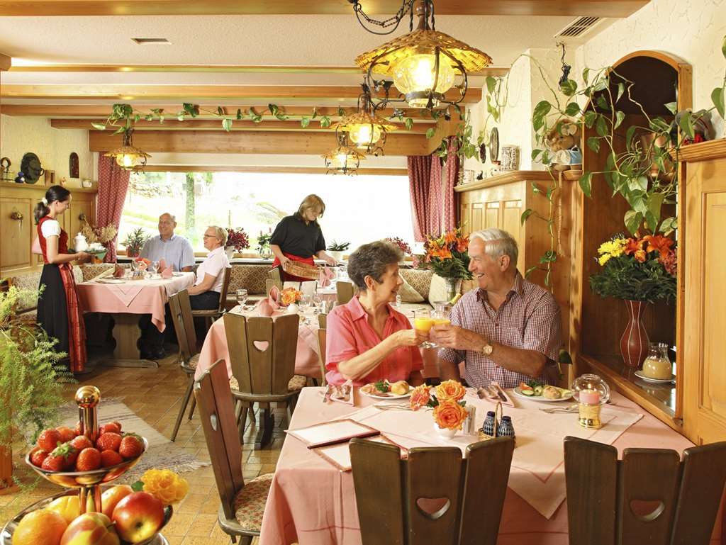 Schönwalde Hotel Kaltenbach מסעדה תמונה
